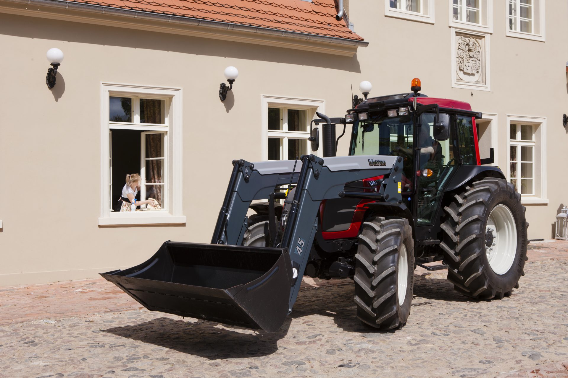 tractor Valtra A 114 MH