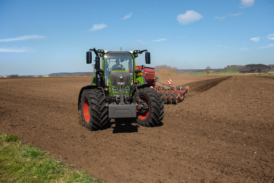 Tractor Fendt 714 Vario Power