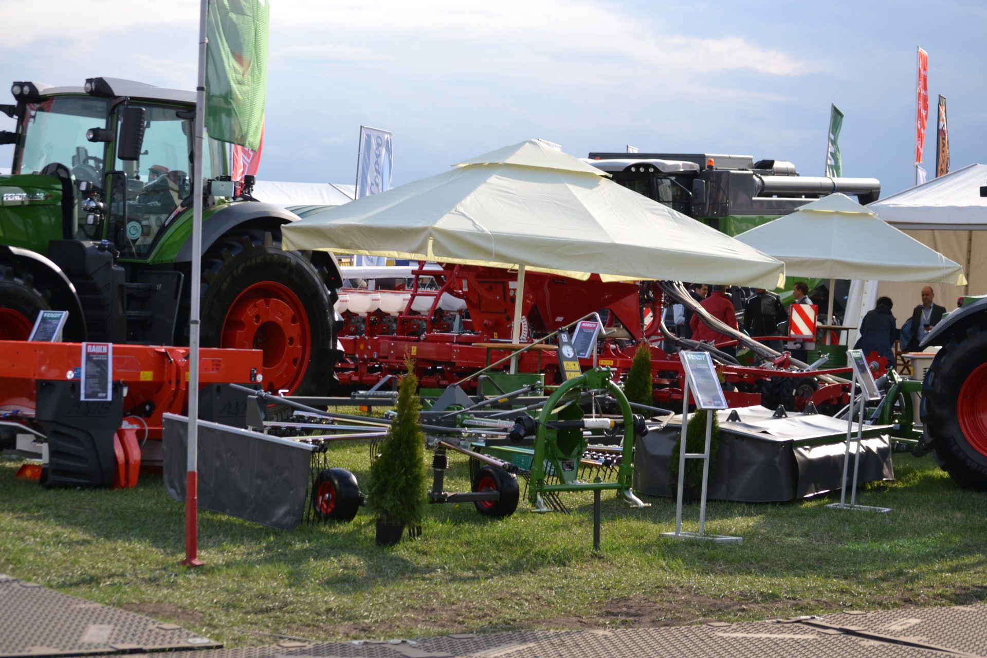 Agraria 2019- echipamente si masini agricole