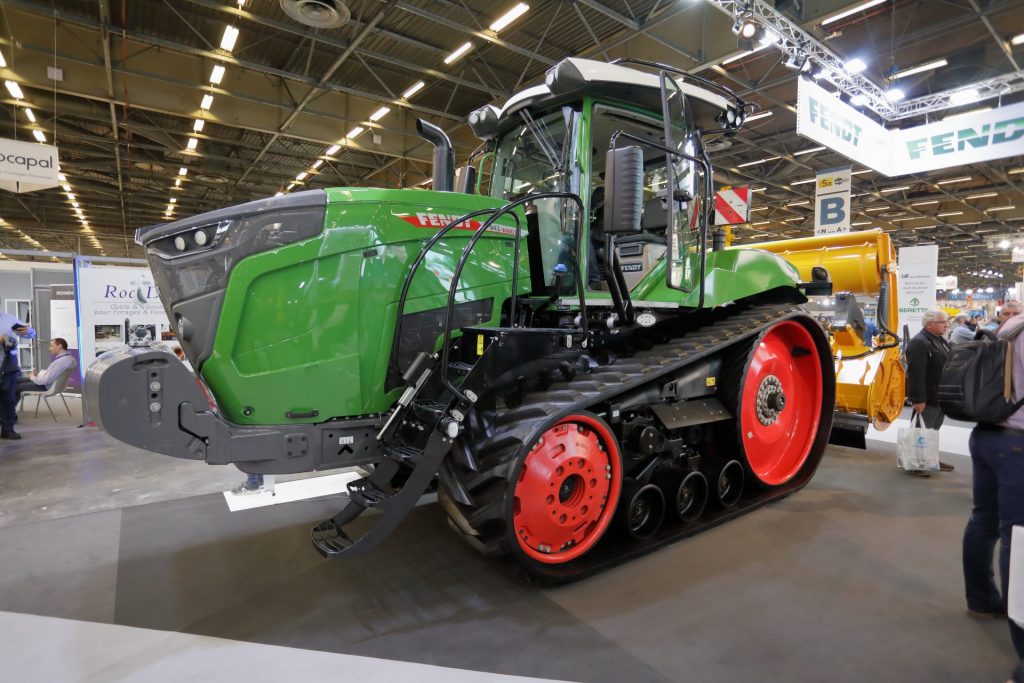 Tractor pe senile Fendt 900 MT