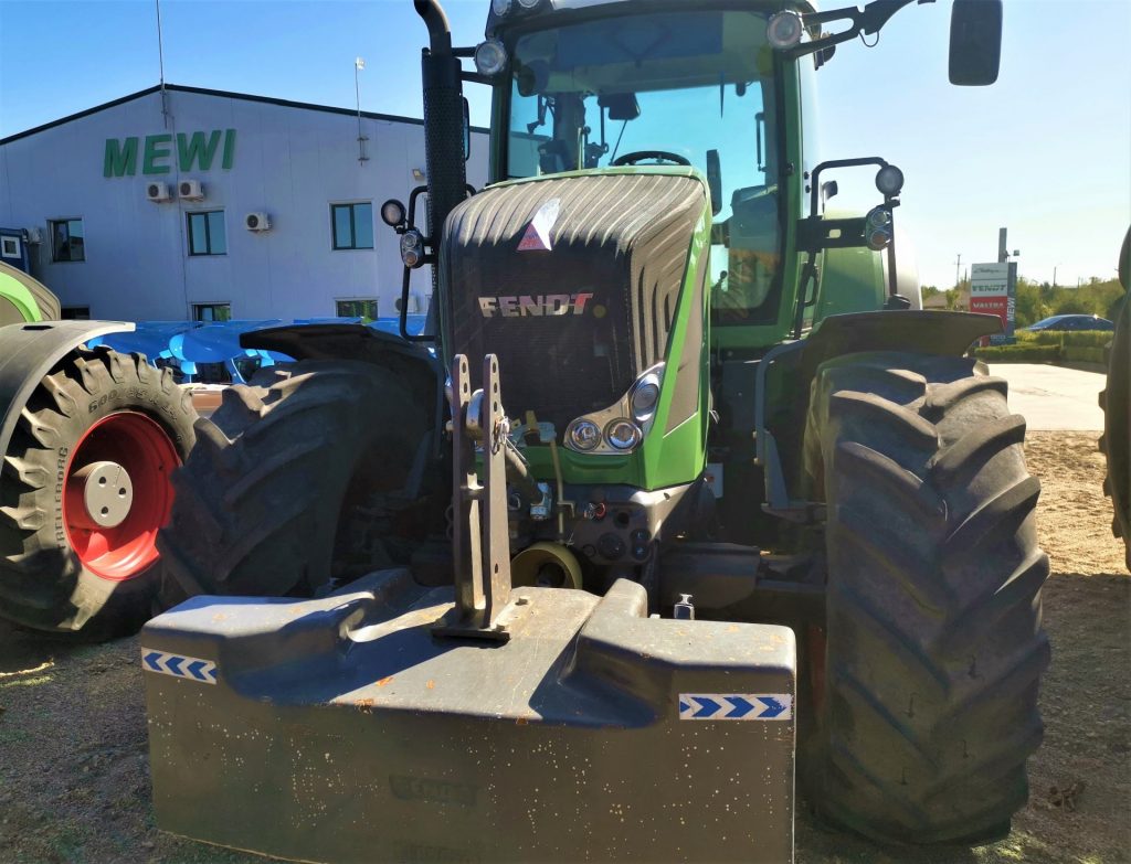 Masini si utilaje agricole second hand -Tractor marca FENDT