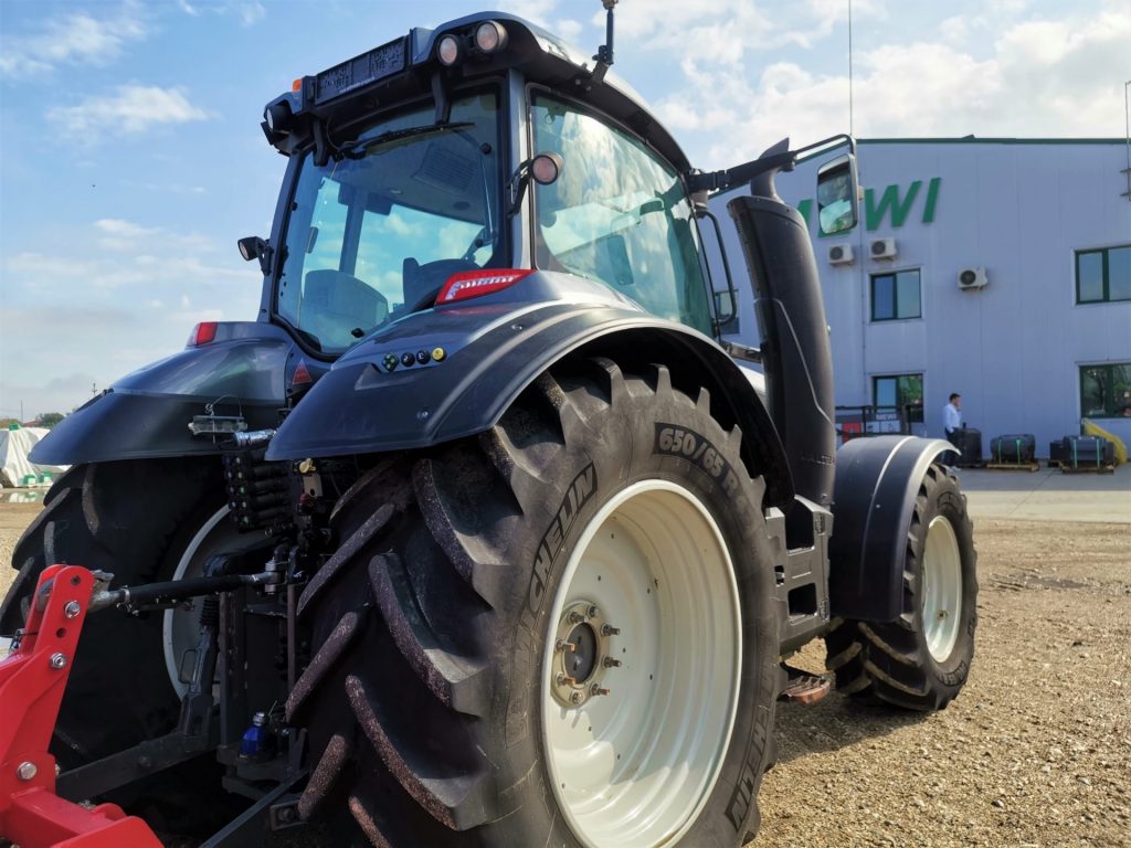 Tractor - utilaje si masini agricole second hand