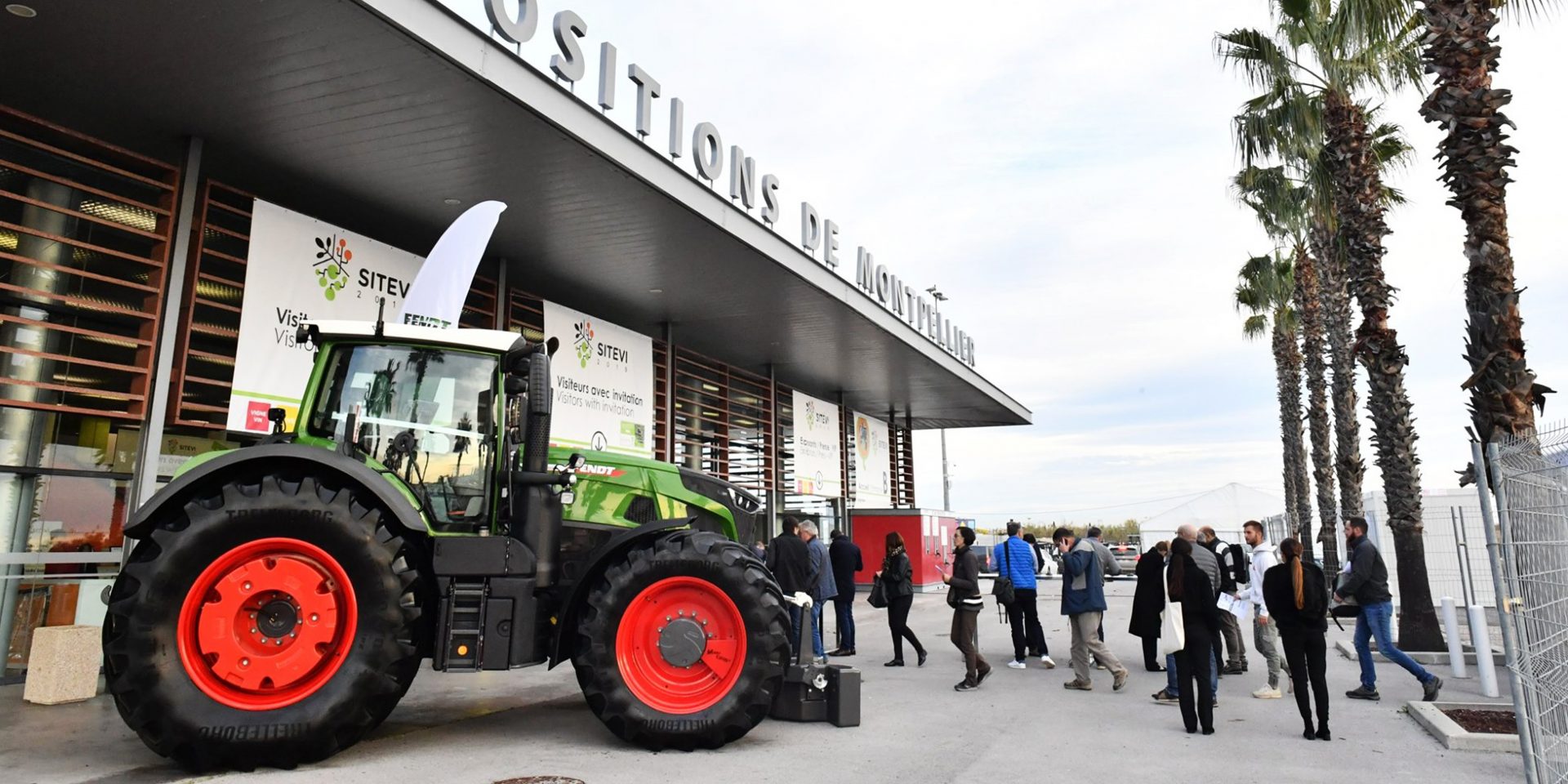 Târg utilaje si masini agricole