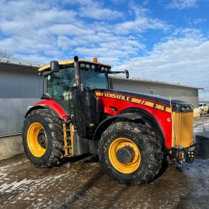 Tractor Versatile 365