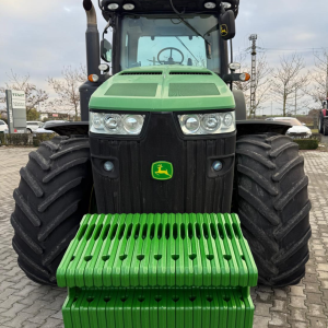 Tractor JOHN DEERE 8335R Second-hand