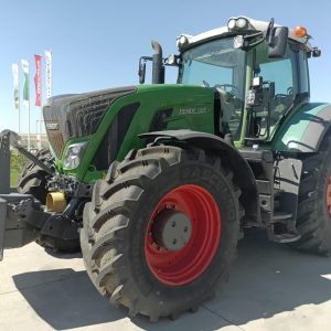 Tractor FENDT 927 VARIO S4 PROFI PLUS Second-hand