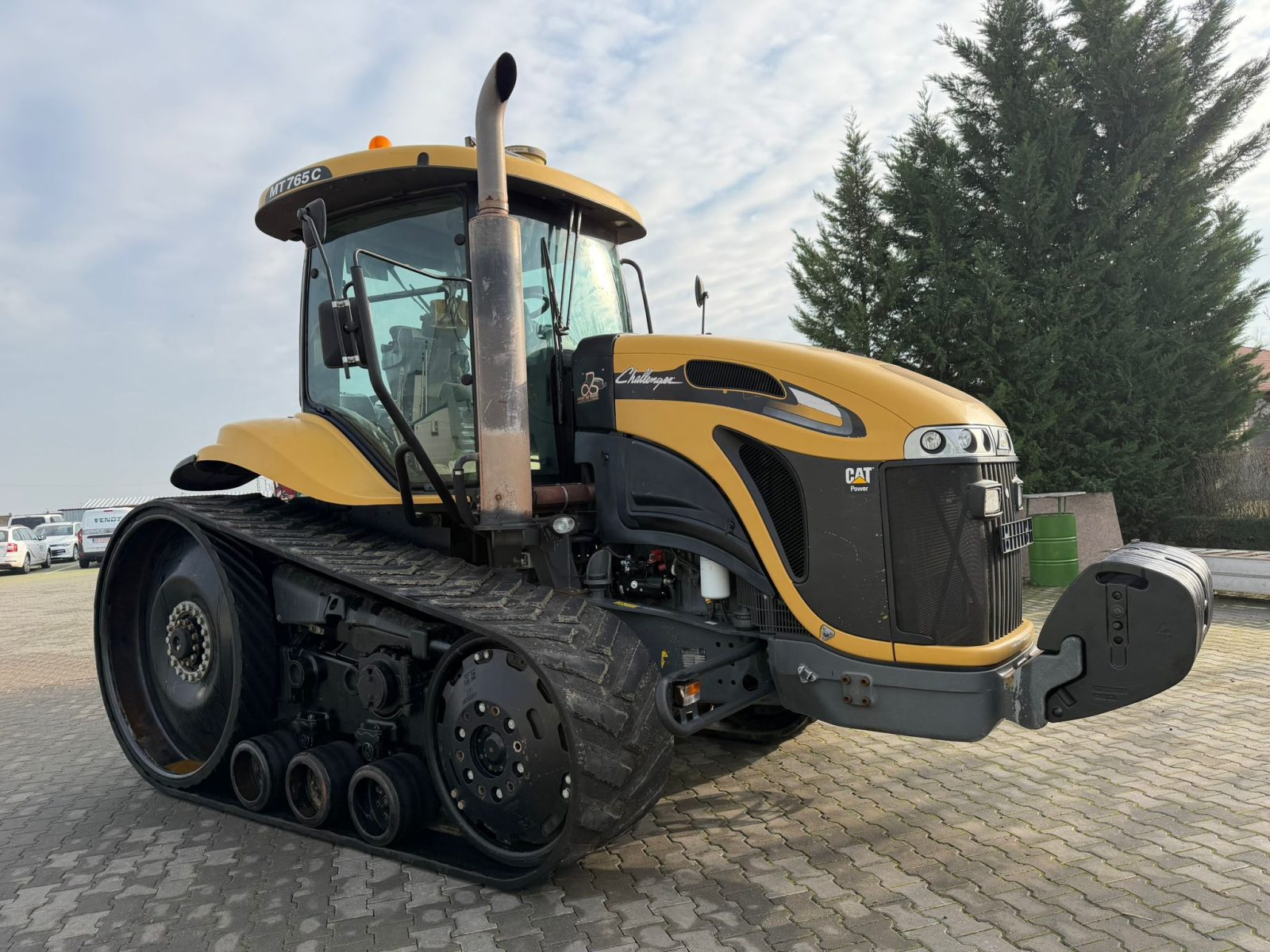 3 Tractor cu senile CHALLENGER MT 765 C Second-hand
