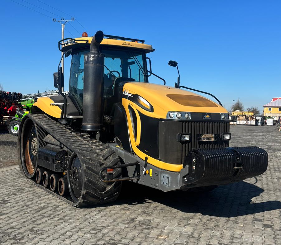 1 Tractor cu senile CHALLENGER MT 865 E Second-hand
