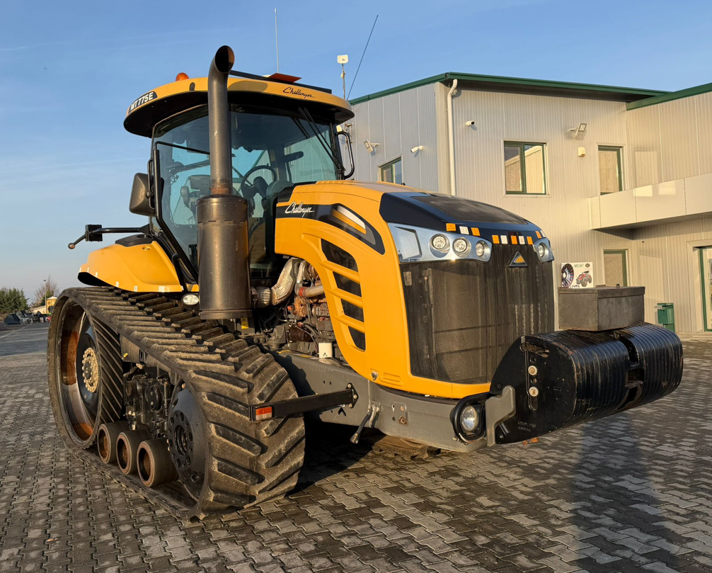 3 Tractor cu senile CHALLENGER MT 775 E Second-hand