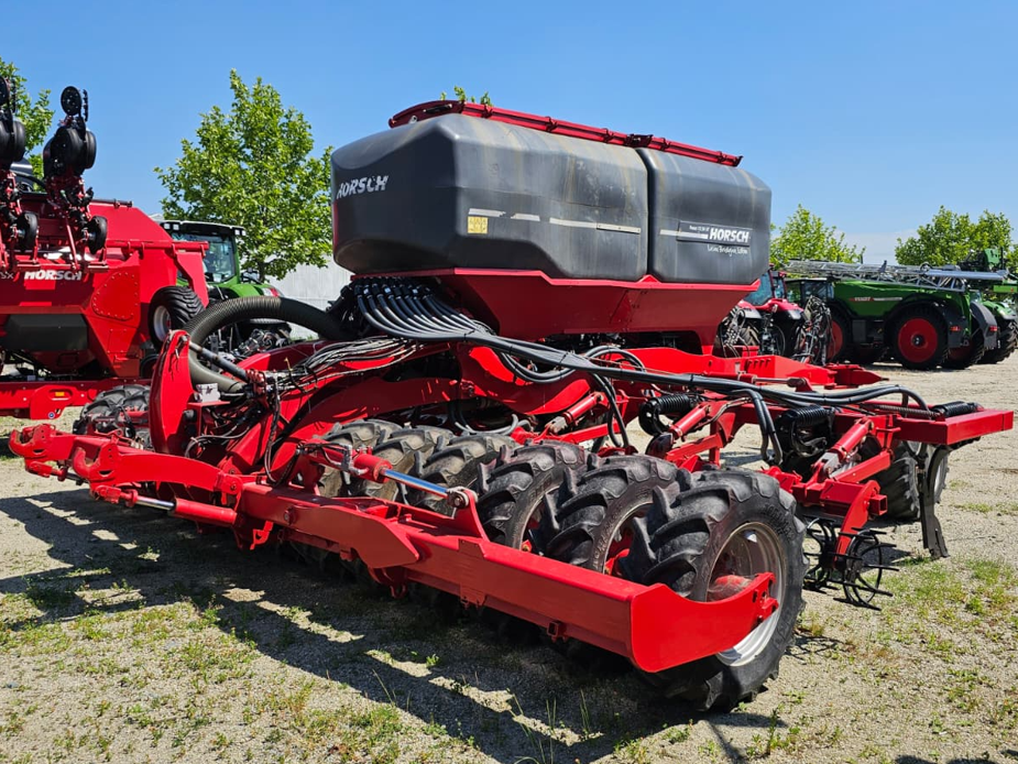 Combinație de semănat Horsch Focus 12.50 ST + Maestro 12 RV